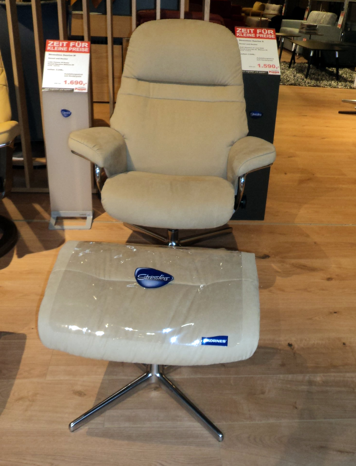 Stressless Sunrise S Sessel + Hocker